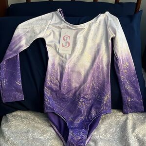 Sinoeem Size 8 girls long  sleeve gymnastic leotard. New with tag.
